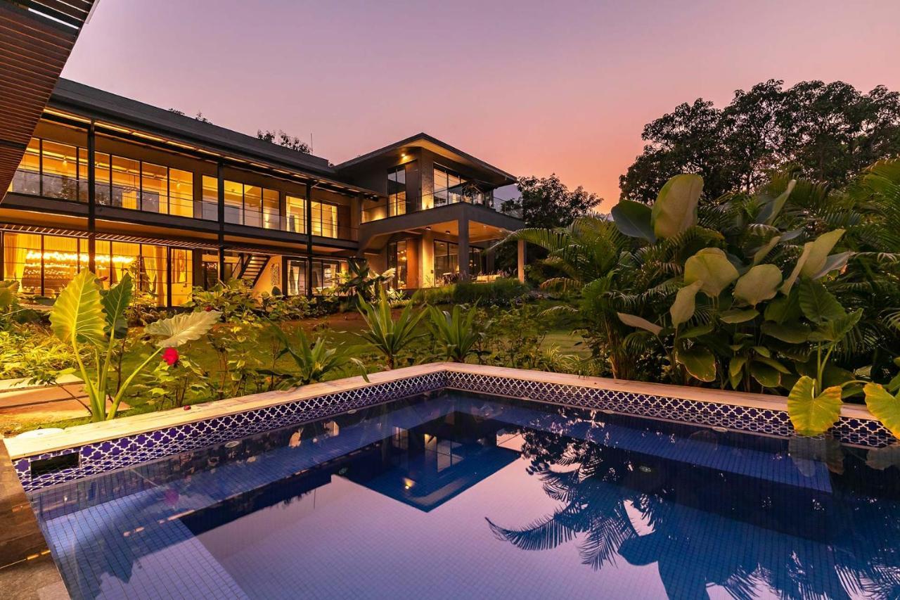 Stayvista At The Charcoal Villa Luxury Collection Alībāg Exterior foto